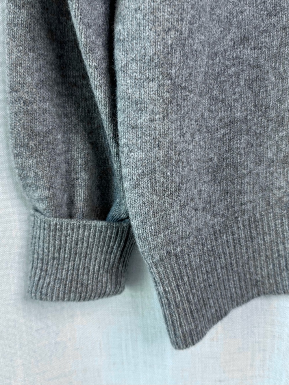 Burberry London Men’s Equestrian Knight Gray Lambswool Sweater Size Small - Picture 6 of 10